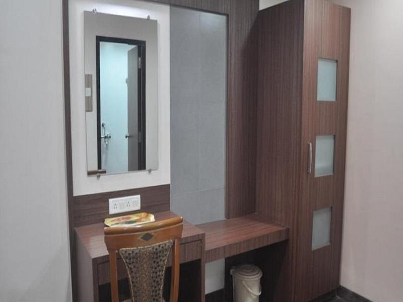 Hotel Indiana Inn Navi Mumbai Exterior photo