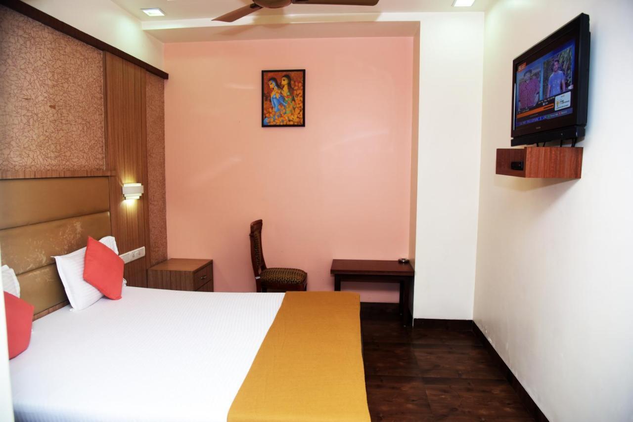 Hotel Indiana Inn Navi Mumbai Exterior photo
